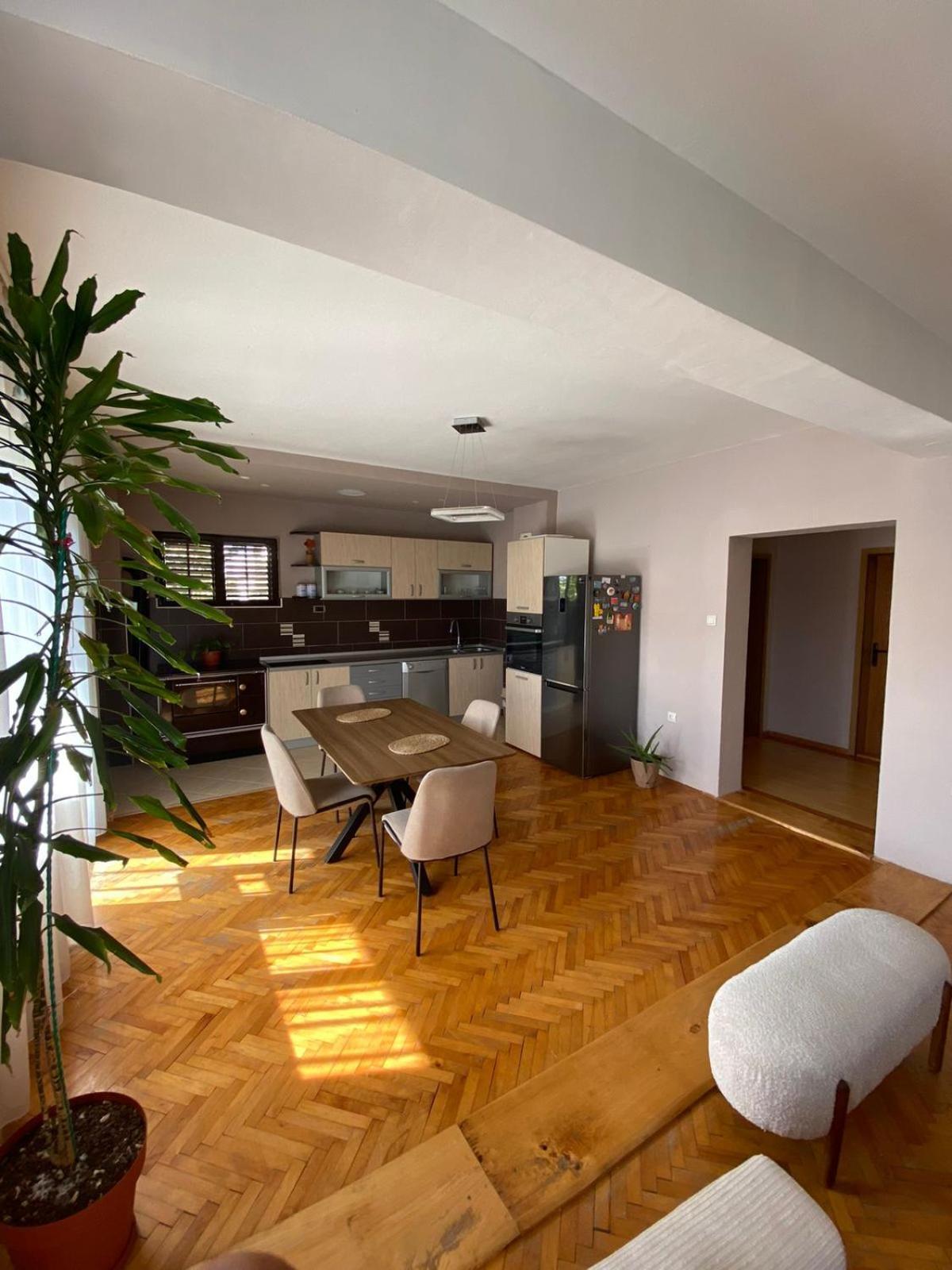 Milosavljevic Apartments Tivat Exterior photo